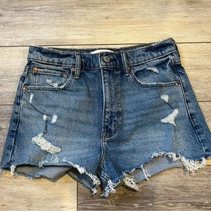 Abercrombie & Fitch High Rise The Mom Short